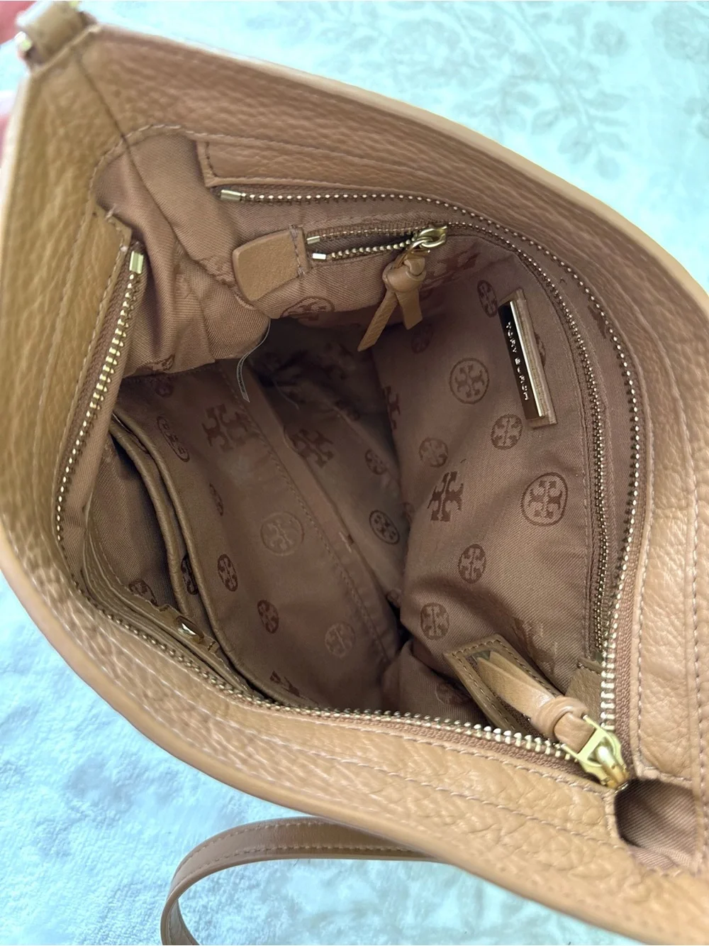 Tory Burch Women's Ivy Pebbled Leather Convertible Shoulder Bag Crossbody